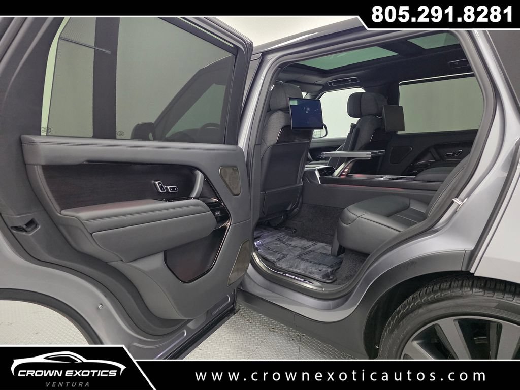 Used 2024 Land Rover Range Rover SV AWD/4WD image 23