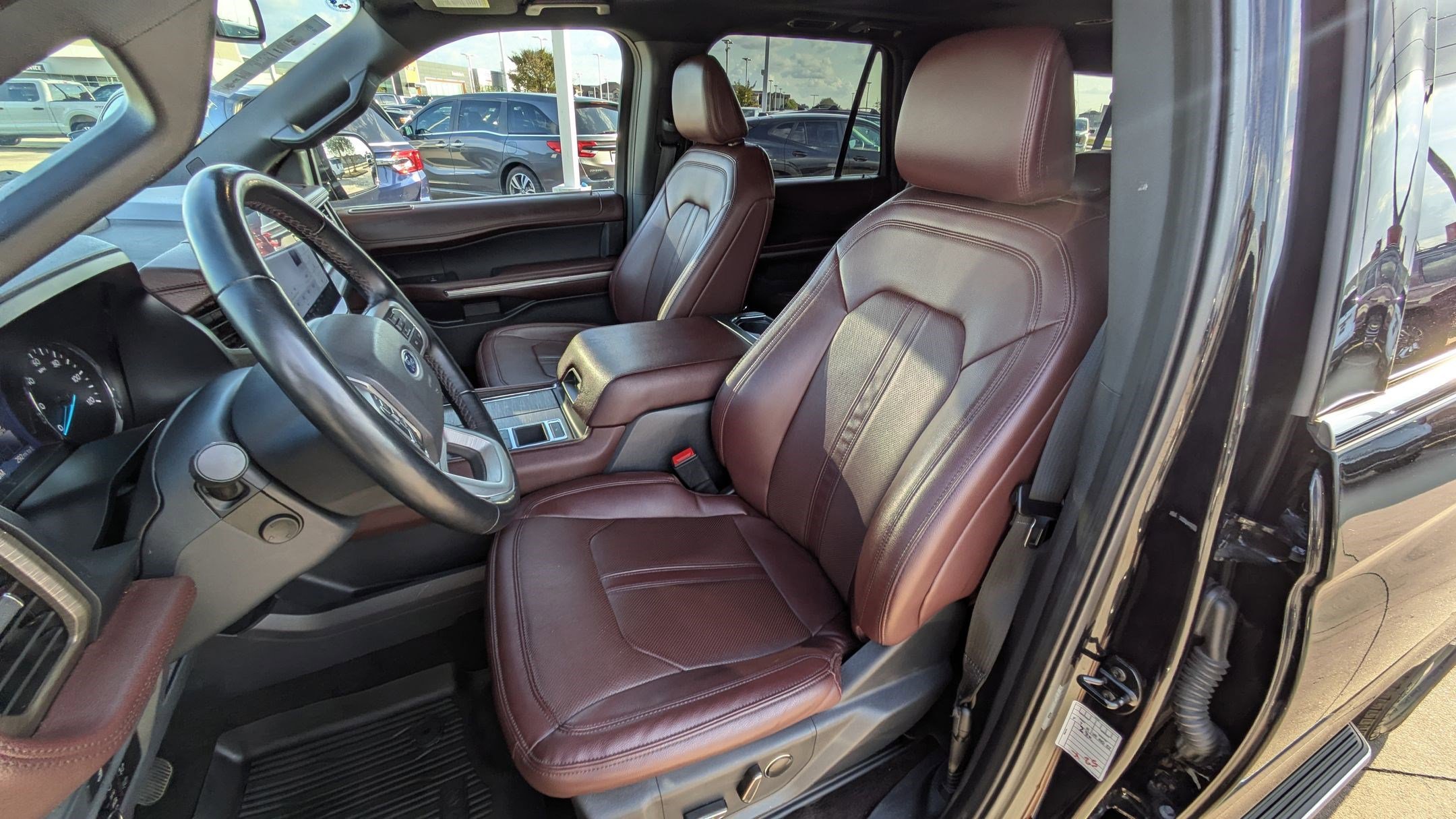 Used 2023 Ford Expedition Max Limited image 15