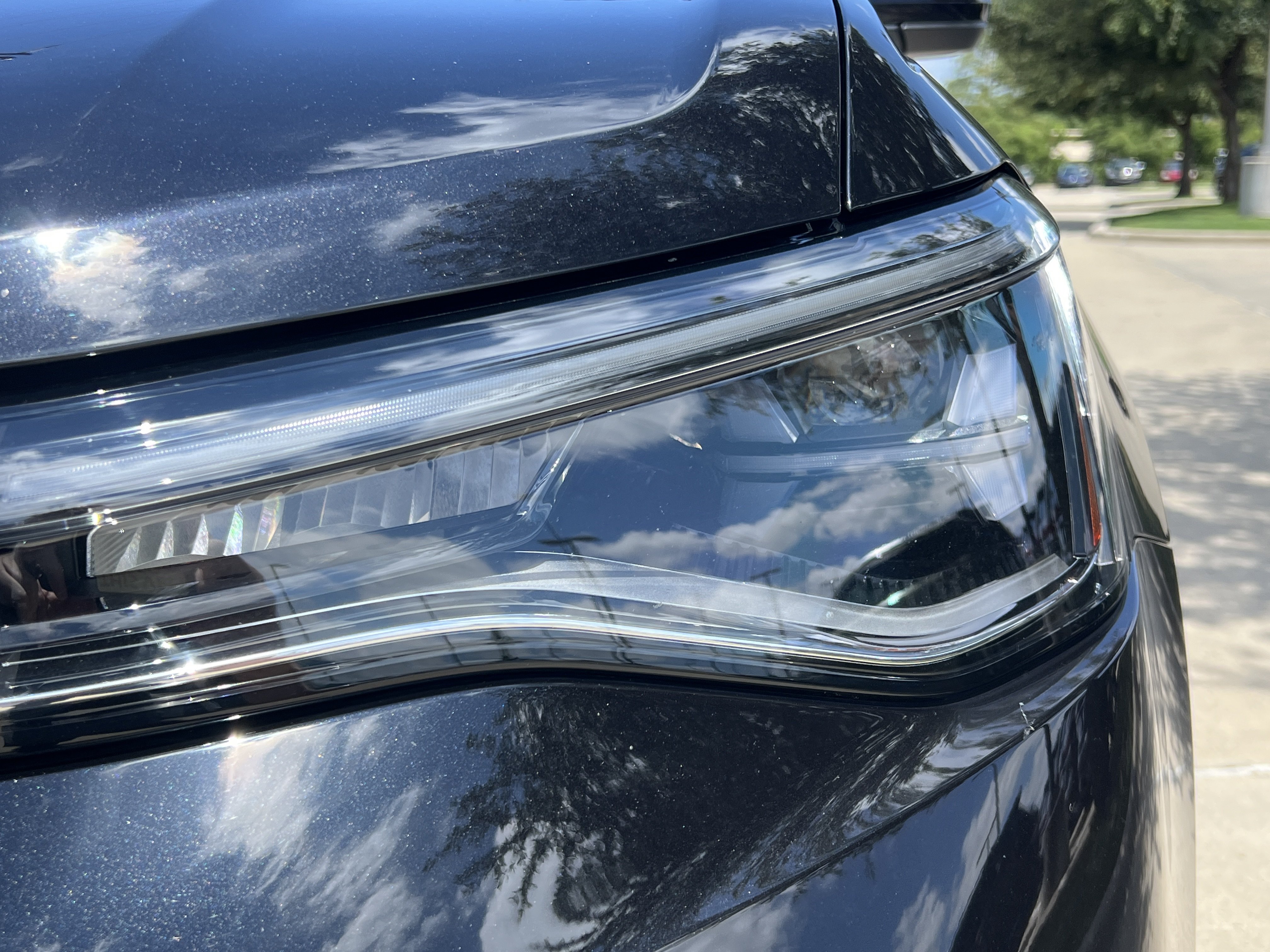 Certified 2025 Volkswagen Taos SE AWD/4WD image 6