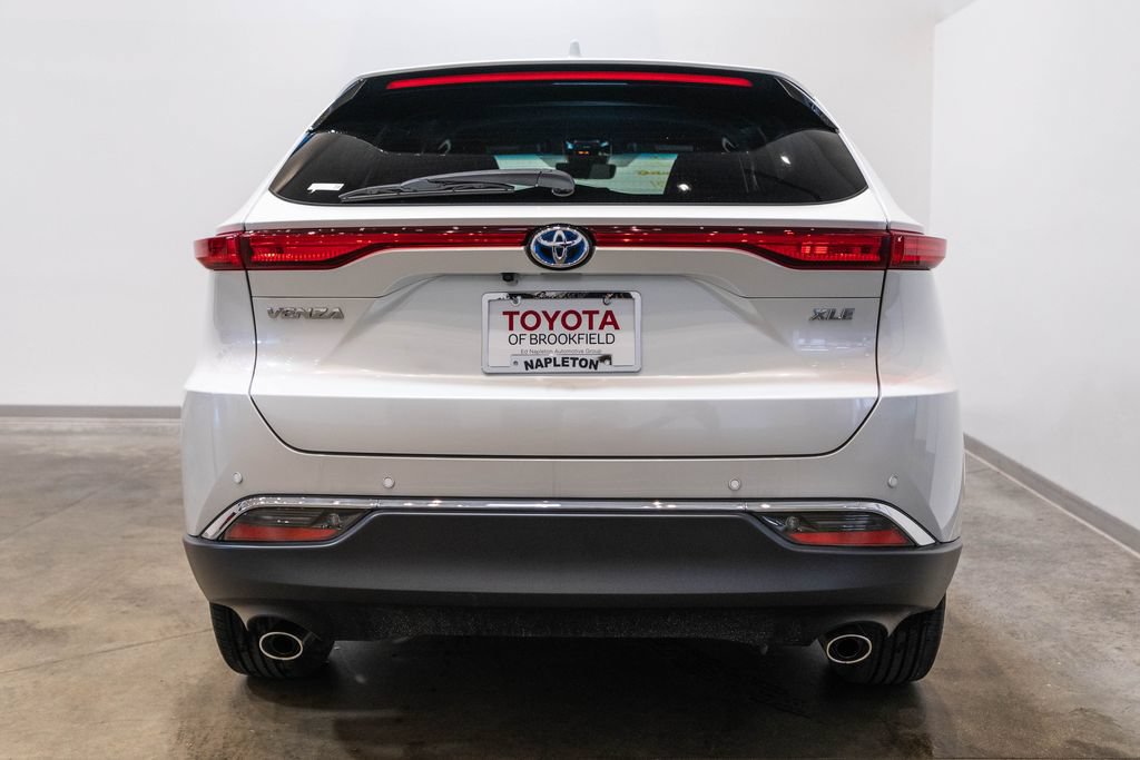 Certified 2024 Toyota Venza XLE AWD/4WD image 8
