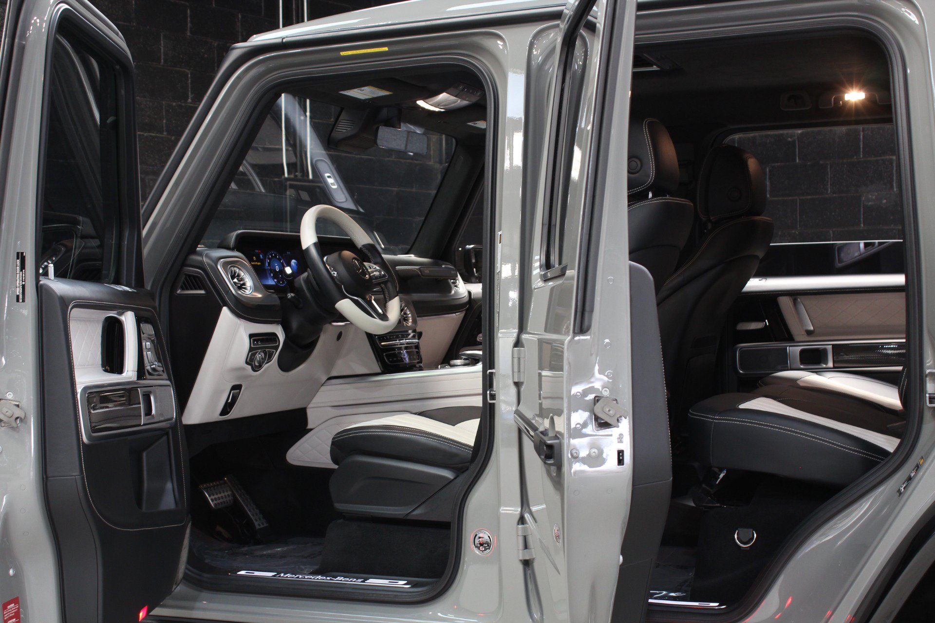 Used 2021 Mercedes-Benz G 550 image 25