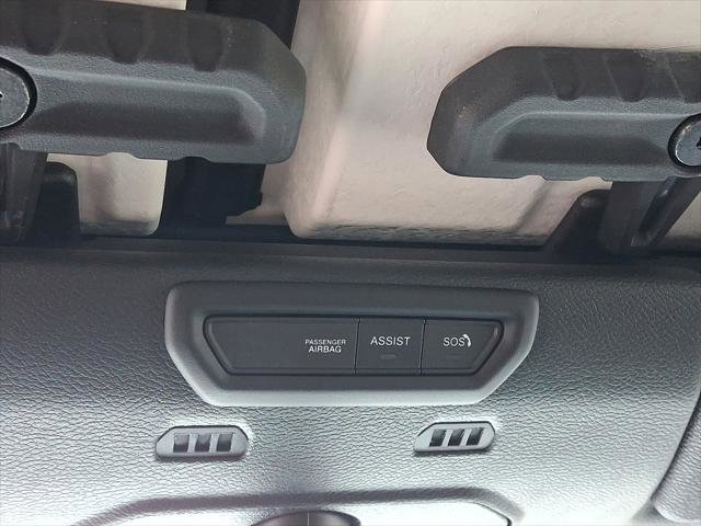 Certified 2022 Jeep Wrangler Unlimited Sahara w/ LED Lighting Group image 32