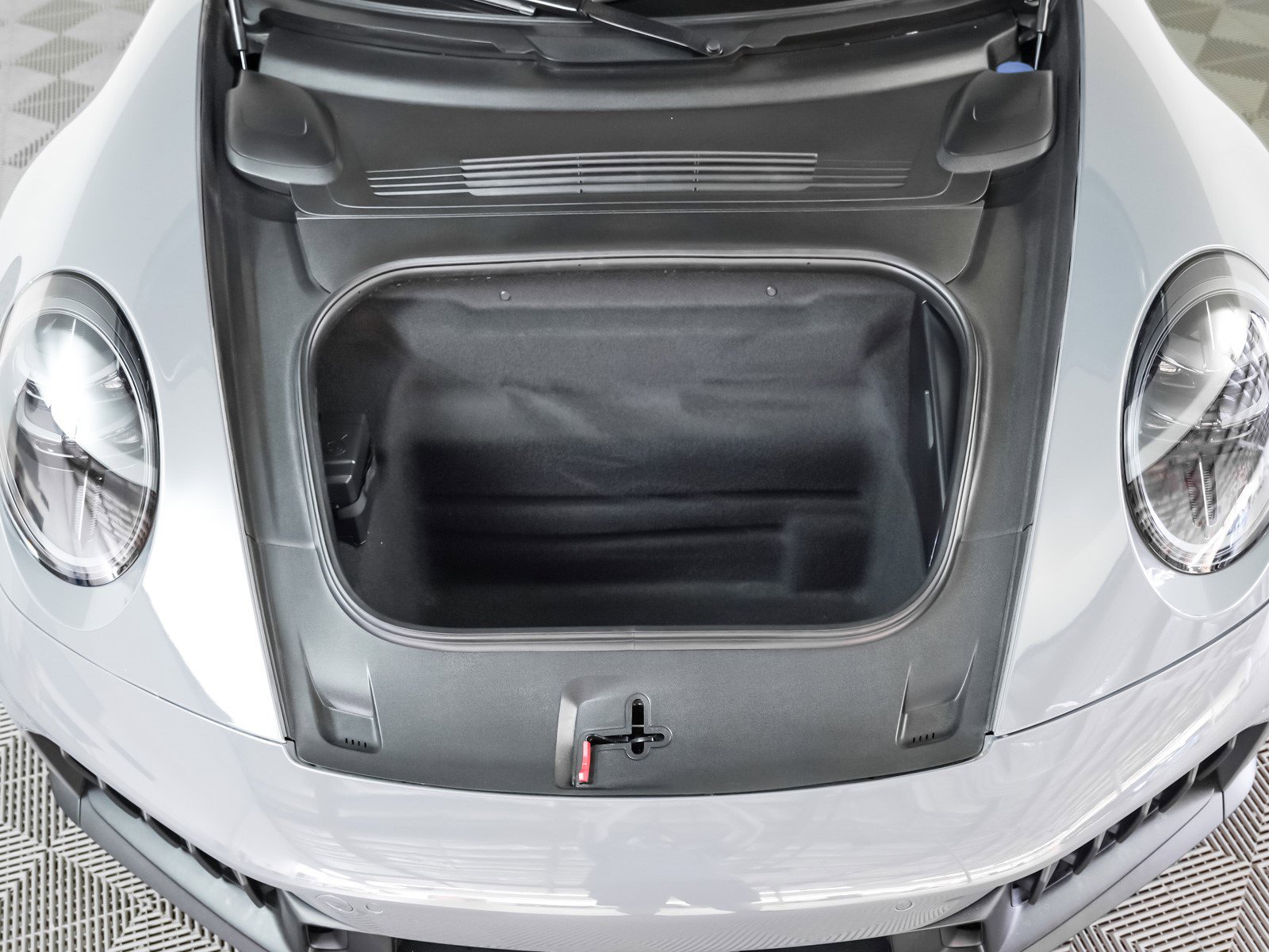 Used 2025 Porsche 911 Carrera 4 GTS image 12