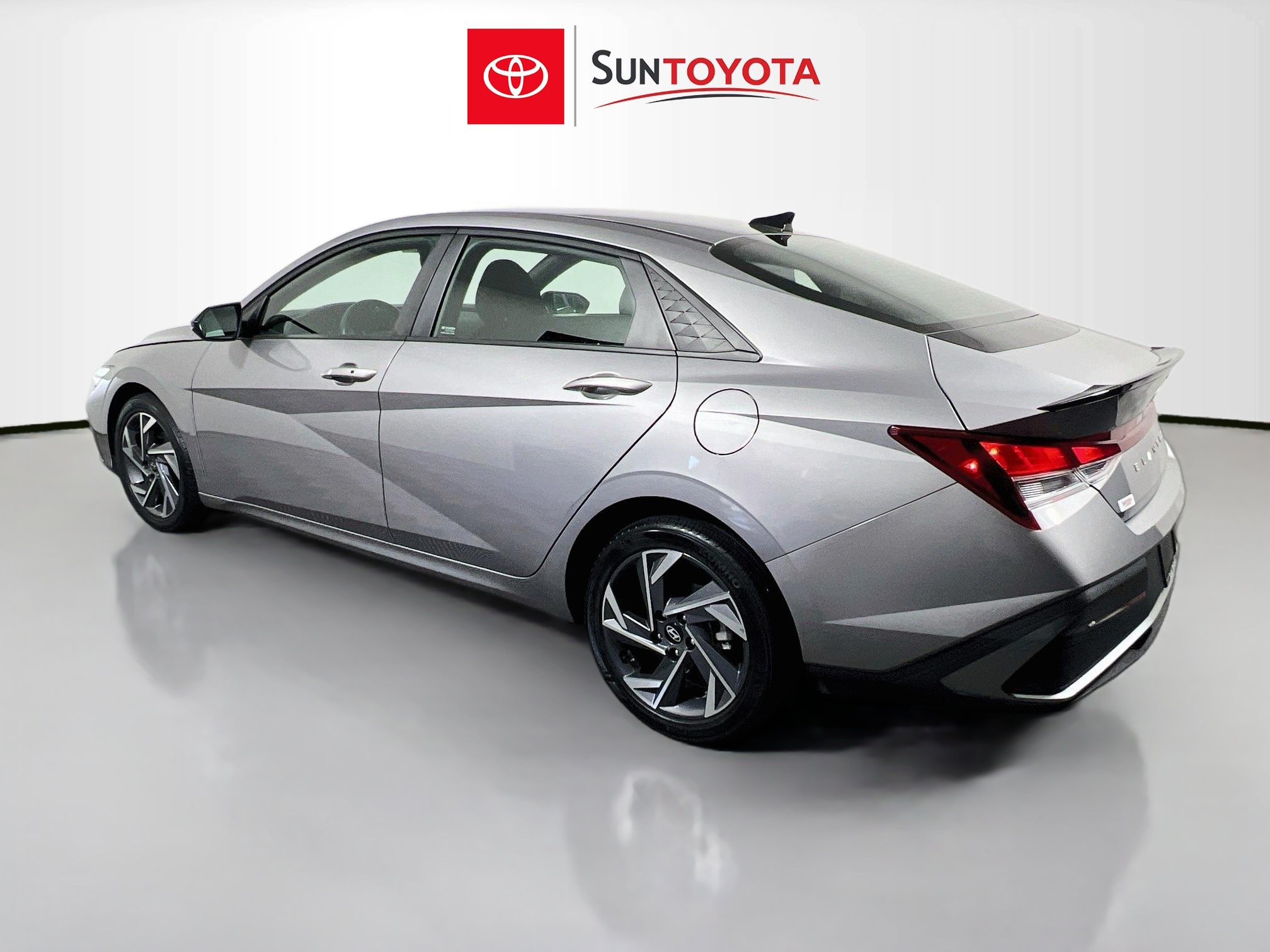 Used 2025 Hyundai Elantra Sport FWD image 6