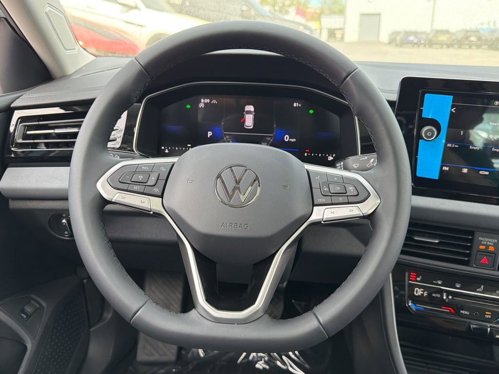 New 2026 Volkswagen Jetta SE FWD image 17