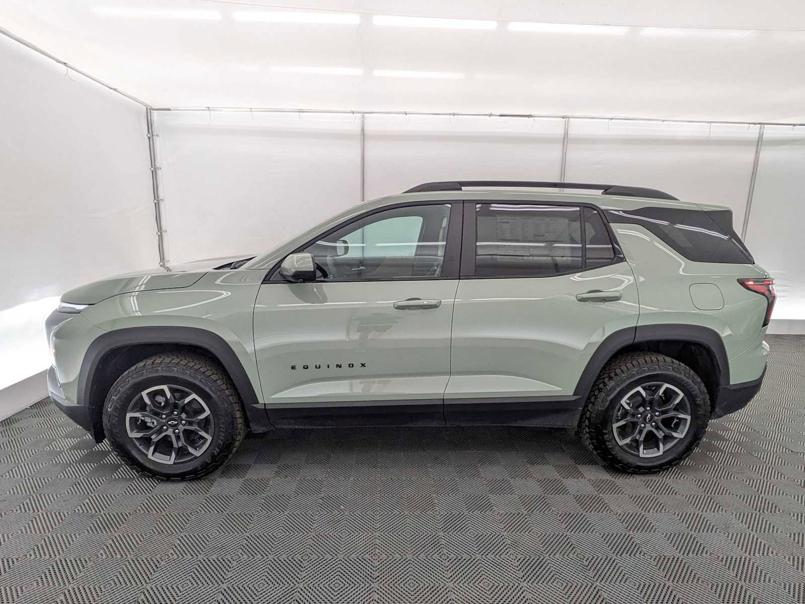 New 2026 Chevrolet Equinox ACTIV w/ Safety and Technology Package AWD/4WD image 3
