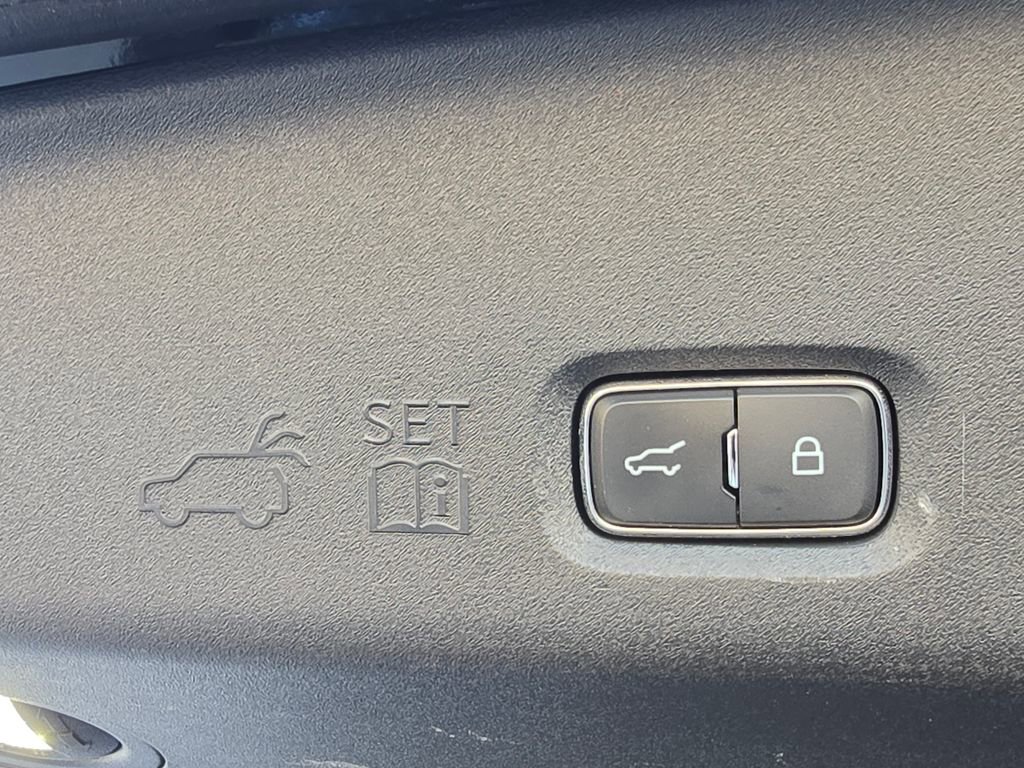 Used 2025 Ford Expedition Active image 37