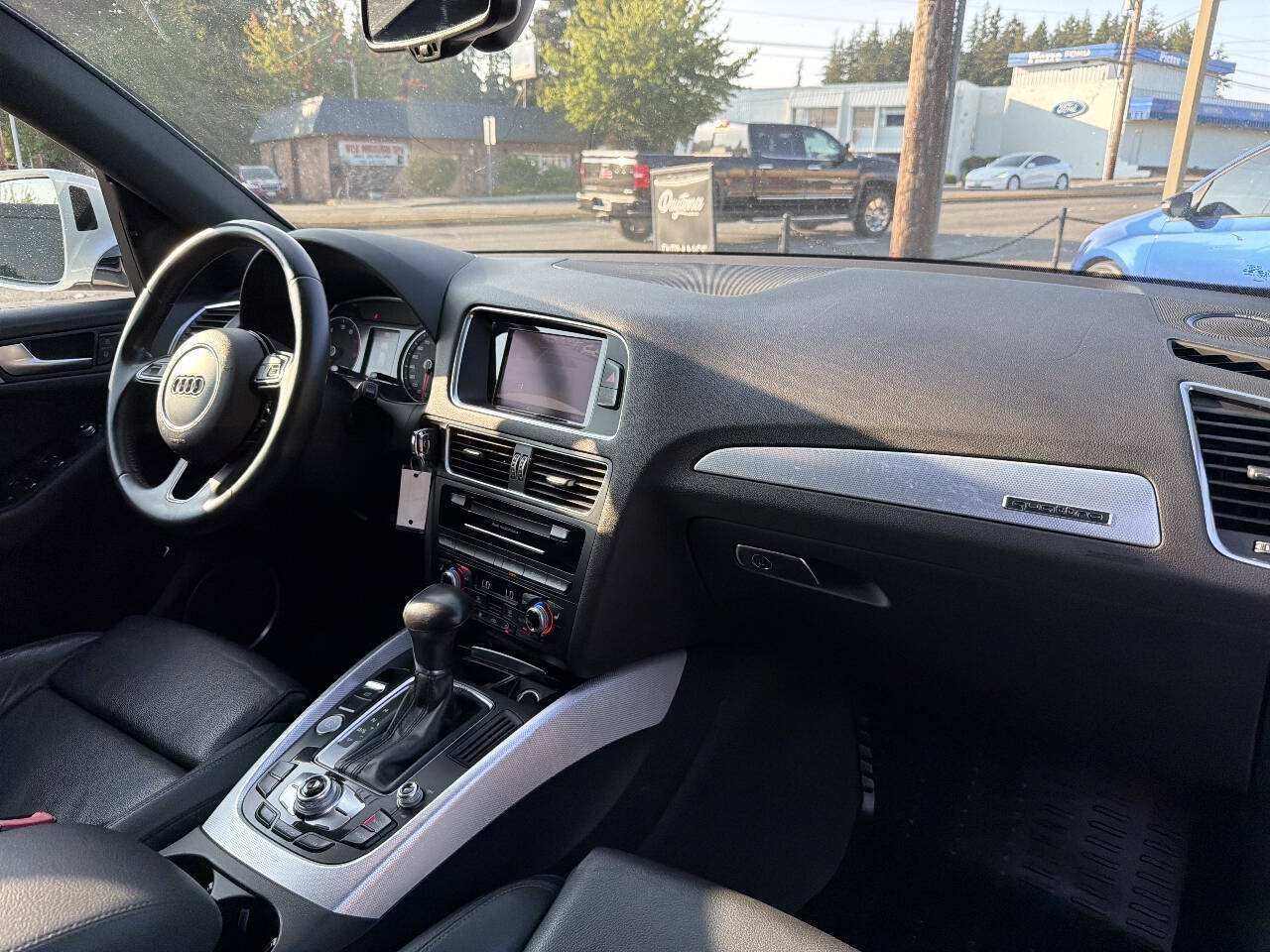 Used 2017 Audi Q5 2.0T Premium Plus w/ Technology Package AWD/4WD image 23