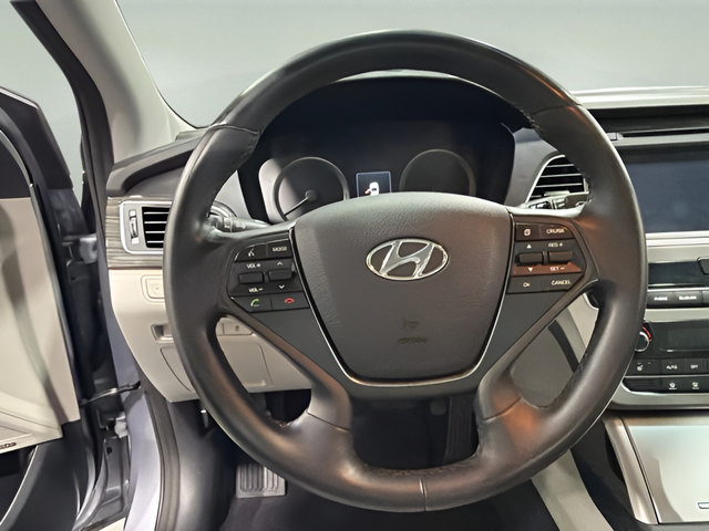 Used 2015 Hyundai Sonata ECO w/ Option Group 08 FWD image 17