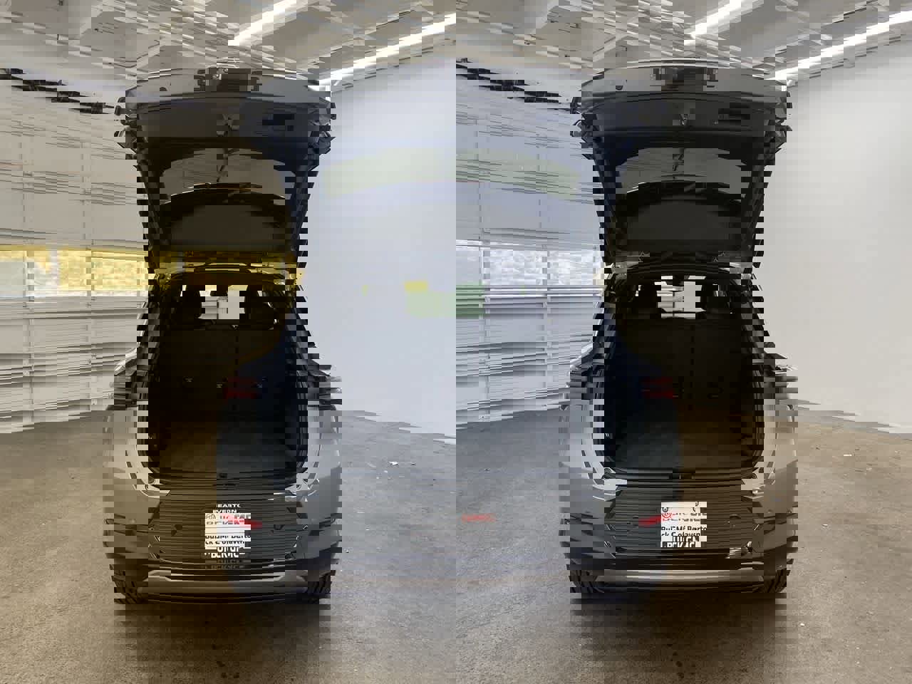 Used 2024 Chevrolet Equinox EV LT image 28