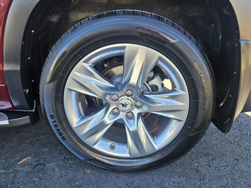 Used 2016 Toyota Highlander Limited image 10