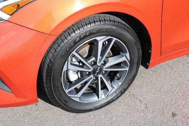 Used 2023 Kia Forte LXS w/ LXS Technology Package image 12