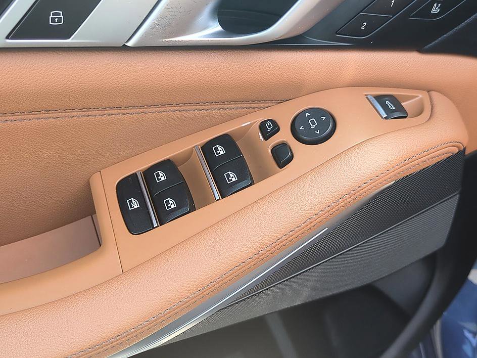 Used 2019 BMW X5 xDrive50i image 12