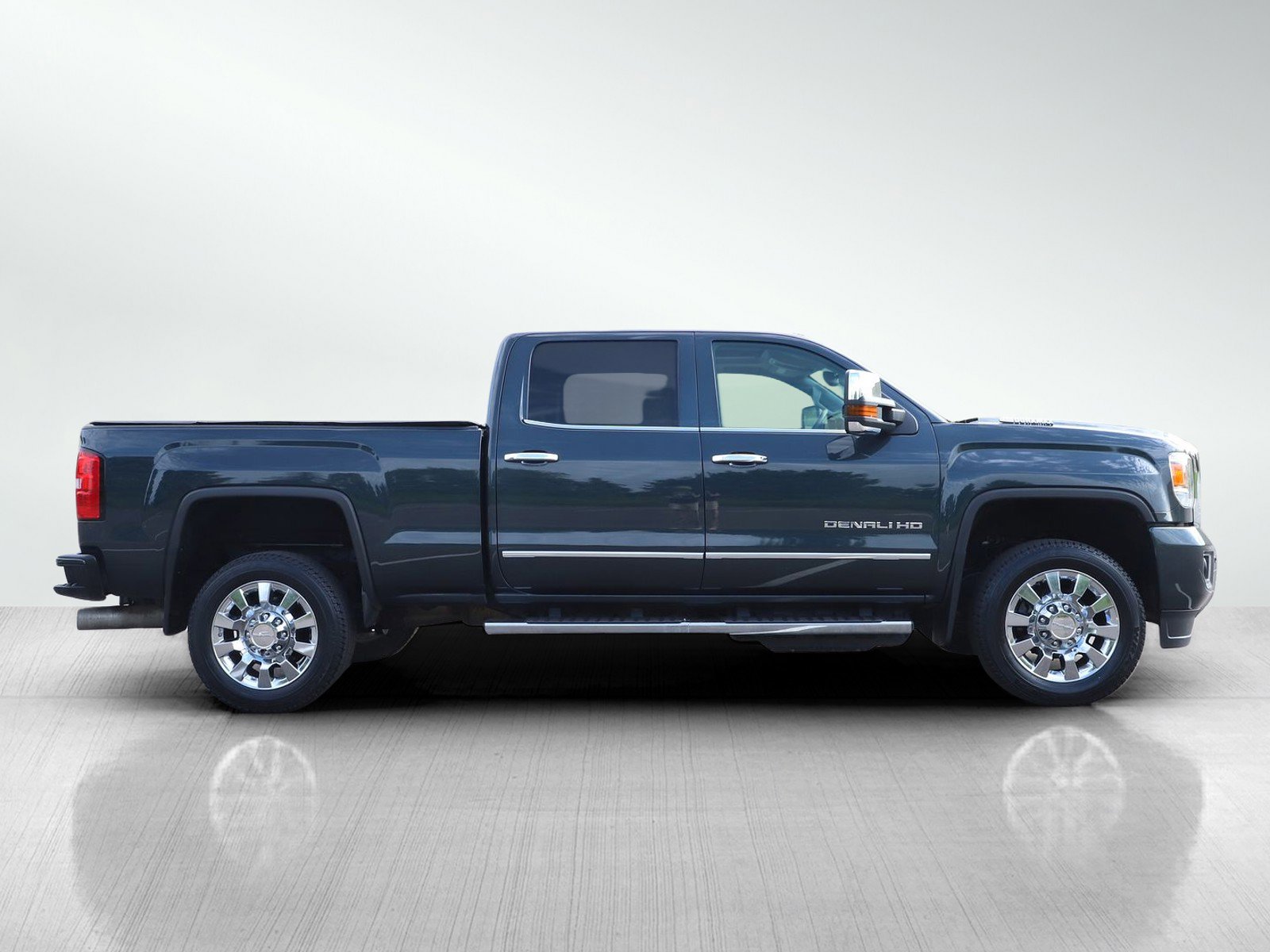 Used 2019 GMC Sierra 2500 Denali AWD/4WD image 7