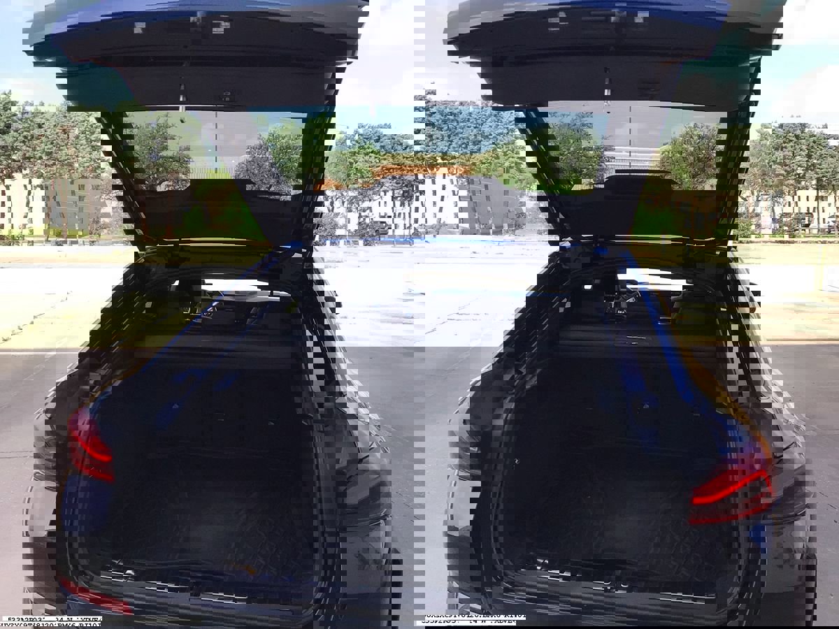 Used 2024 BMW X6 xDrive40i w/ Premium Package image 14