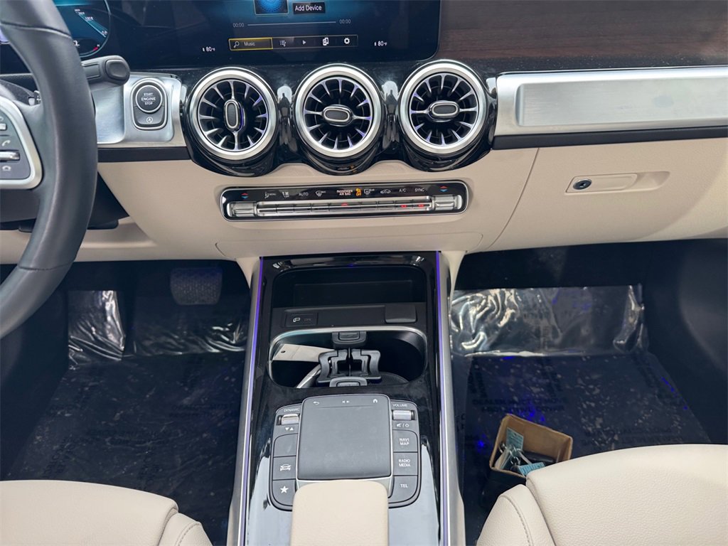 Used 2023 Mercedes-Benz GLB 250 4MATIC image 11