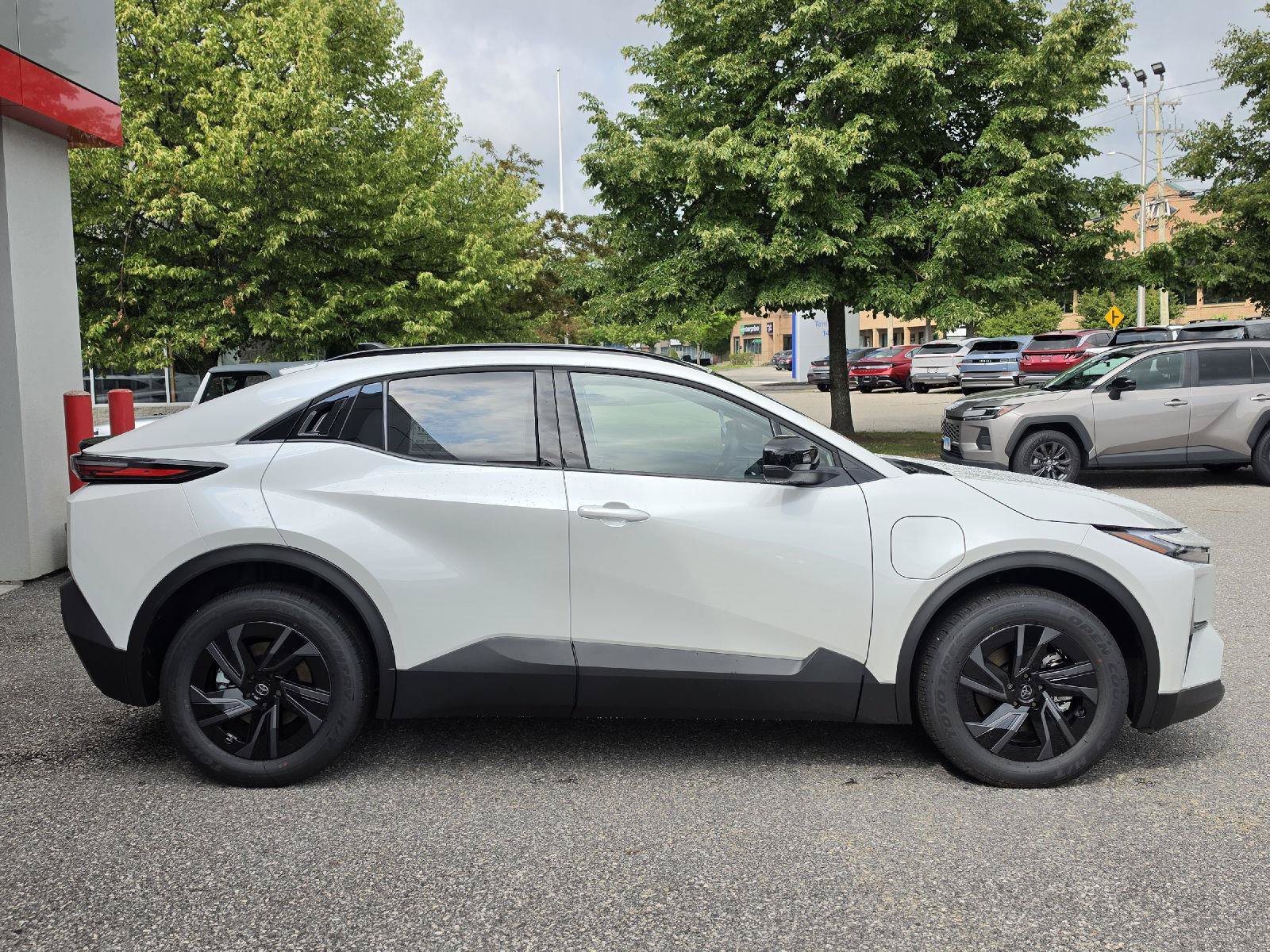 New 2026 Toyota C-HR AWD/4WD image 2