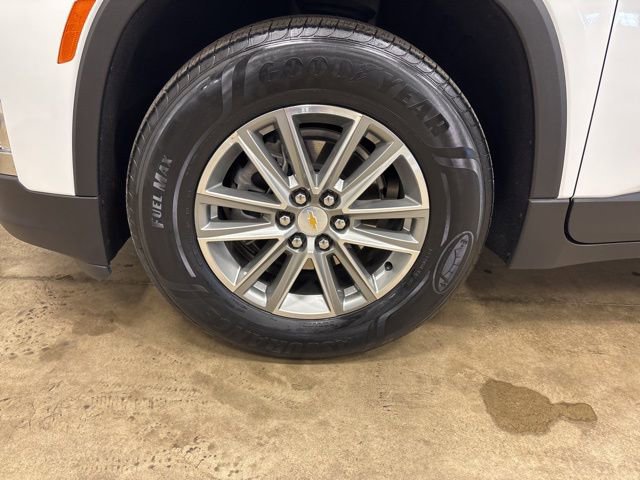 Used 2023 Chevrolet Traverse LT image 10