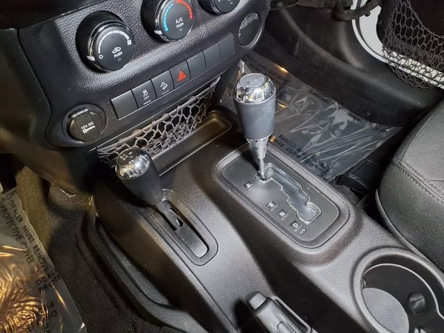 Used 2015 Jeep Wrangler Sport w/ Connectivity Group image 8