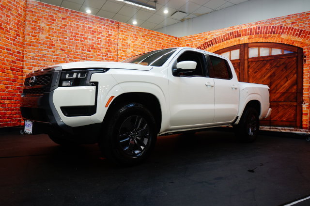 Certified 2026 Nissan Frontier SV AWD/4WD image 2