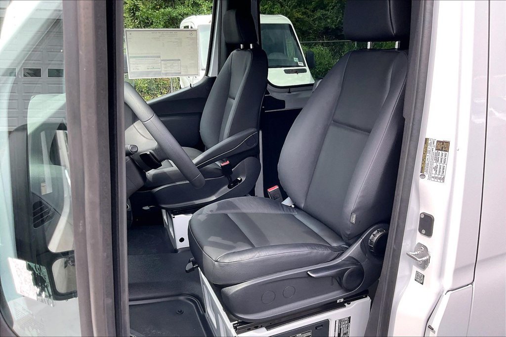 New 2026 Mercedes-Benz Sprinter 2500 image 9