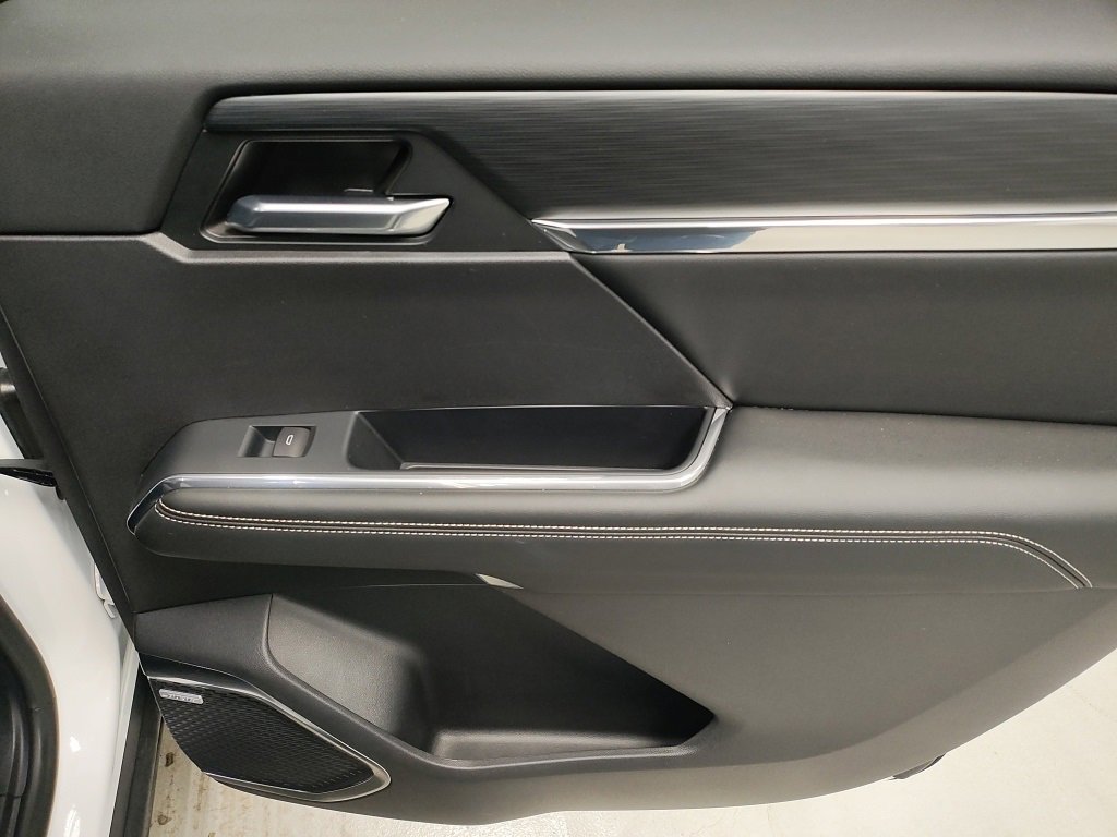 Used 2024 GMC Acadia Elevation w/ Black Edition image 15