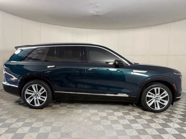 Used 2026 Cadillac Vistiq Luxury w/ LPO, Floor Liner Package AWD/4WD image 5