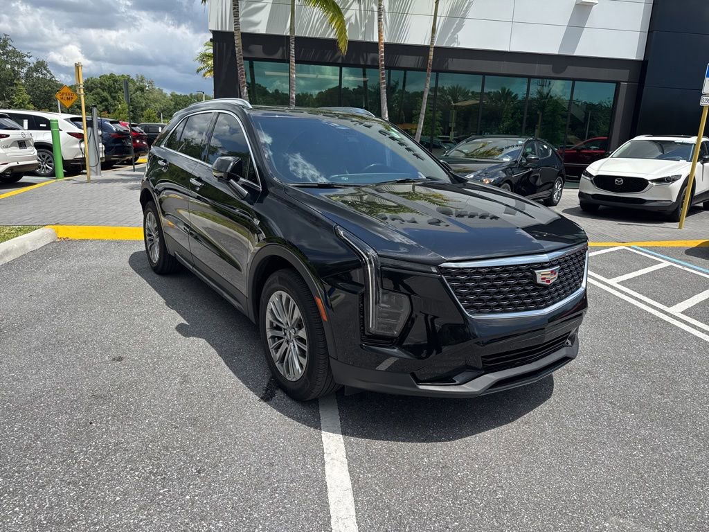 Used 2024 Cadillac XT4 Premium Luxury FWD image 17