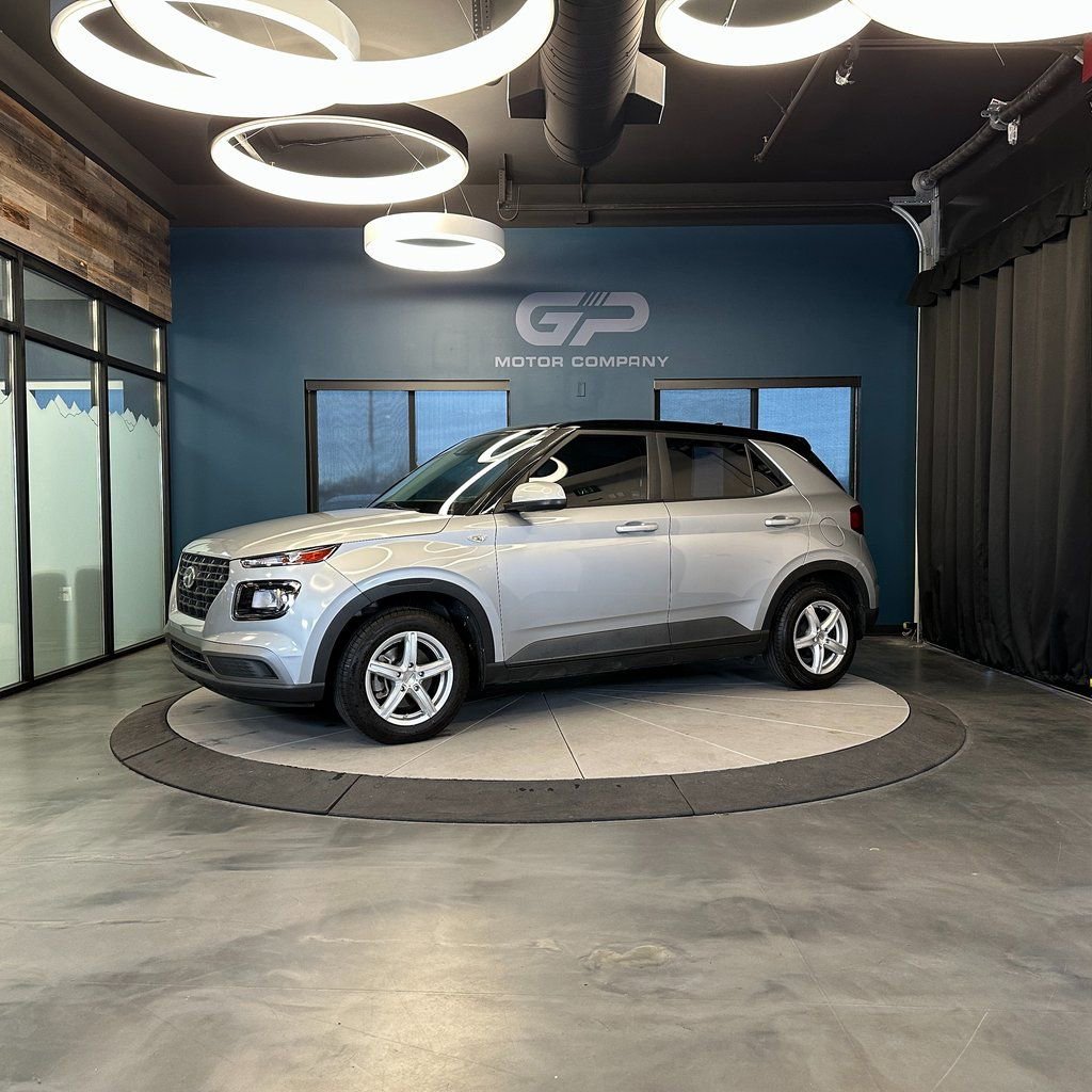Used 2021 Hyundai Venue SE FWD image 7
