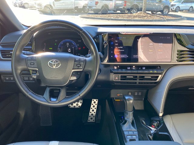 Used 2025 Toyota Camry SE w/ Multimedia Upgrade Package FWD image 8