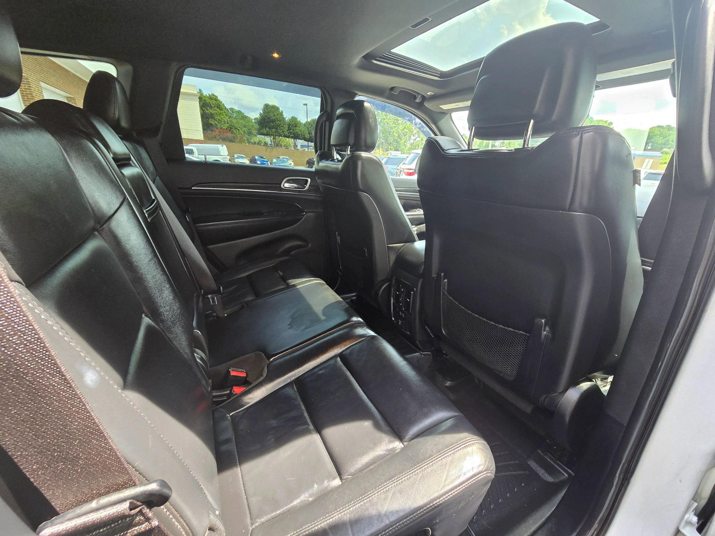 Used 2019 Jeep Grand Cherokee Limited image 14