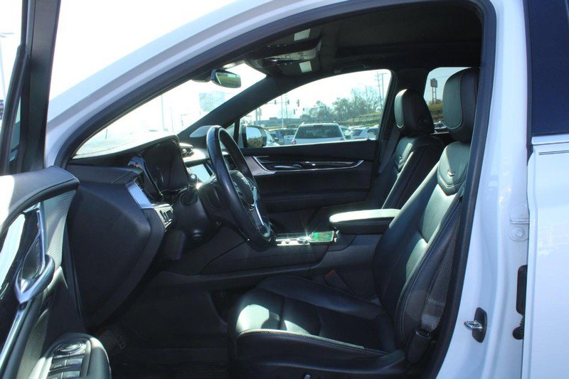 Used 2022 Cadillac XT5 Premium Luxury w/ LPO, Floor Liner Package image 8