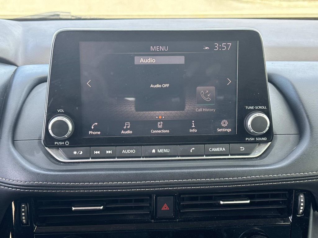 Certified 2022 Nissan Rogue SV image 24