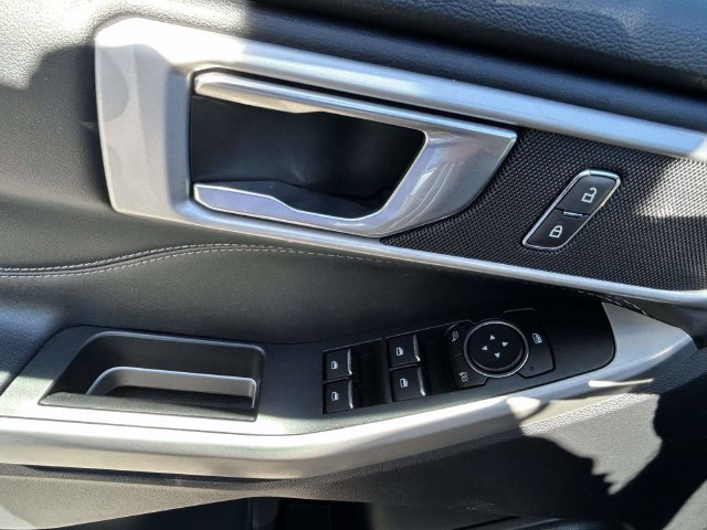 Certified 2022 Ford Explorer XLT RWD image 21