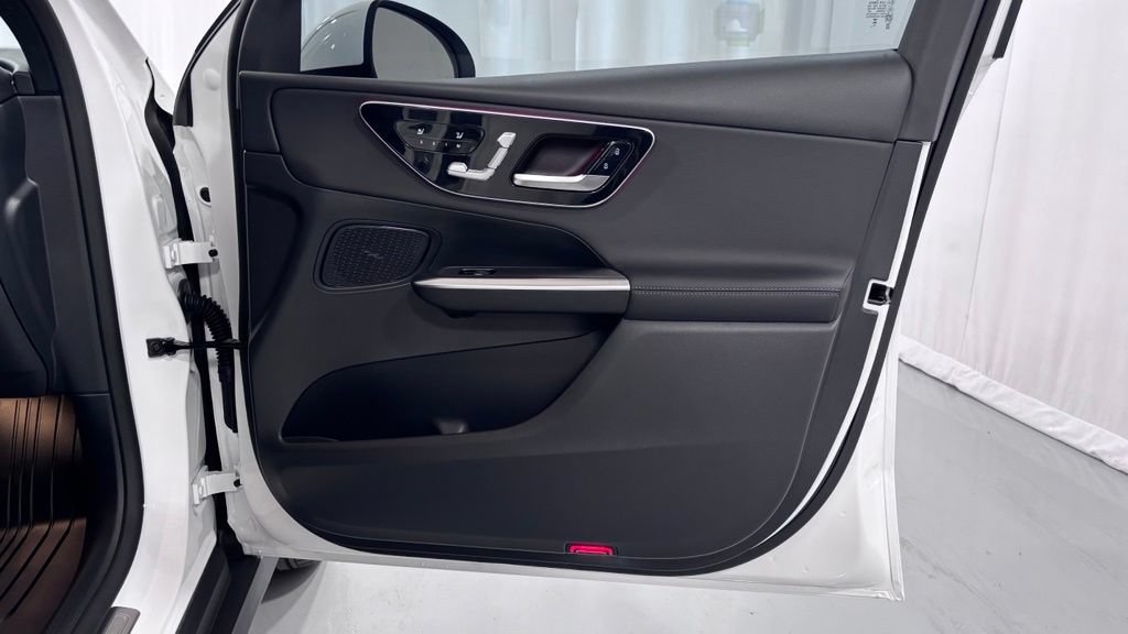 Certified 2025 Mercedes-Benz GLC 300 4MATIC image 20