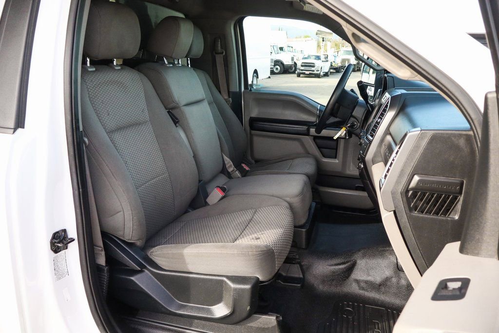 Used 2017 Ford F550 2WD Regular Cab Super Duty image 44