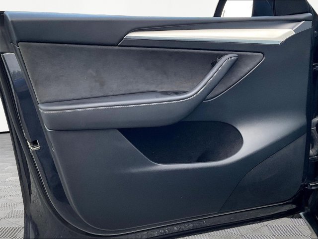 Used 2024 Tesla Model Y Long Range RWD image 20