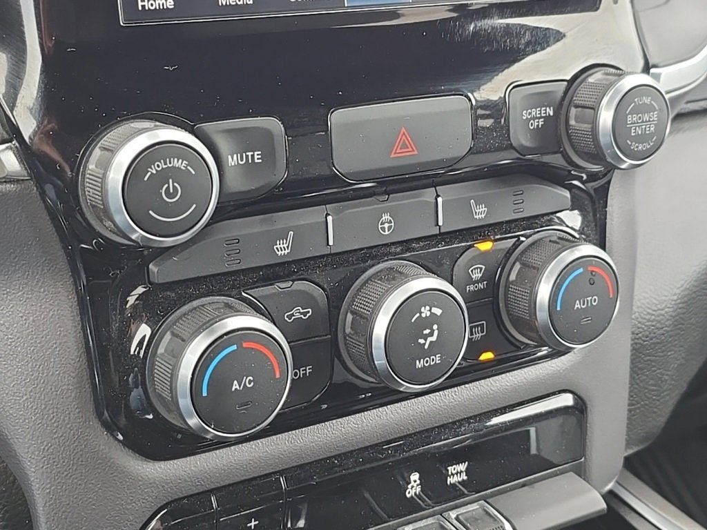 Used 2024 RAM 1500 Lone Star image 42