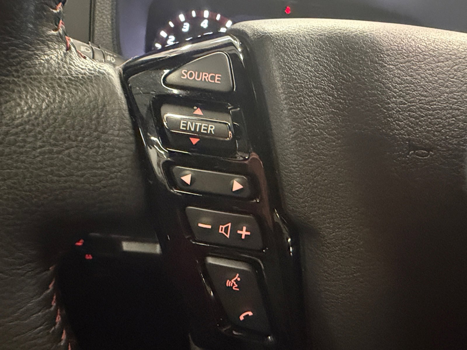 Used 2024 Nissan Frontier Pro-X w/ Technology Package RWD image 19