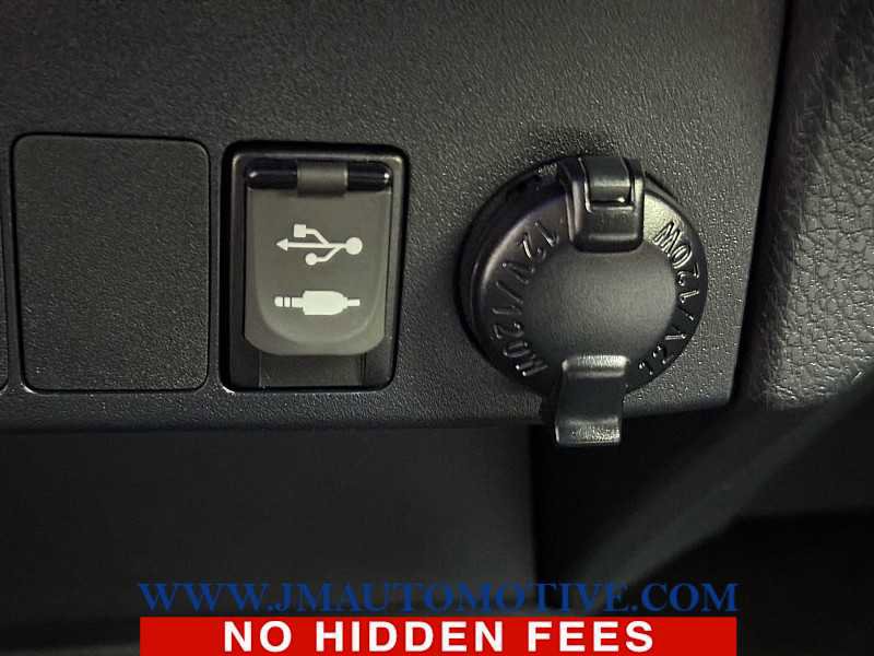 Used 2018 Toyota RAV4 XLE image 41