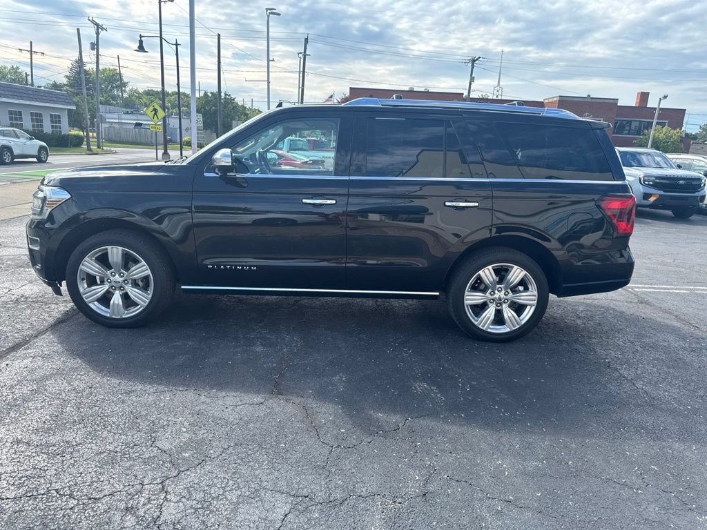 Used 2023 Ford Expedition Platinum AWD/4WD image 13