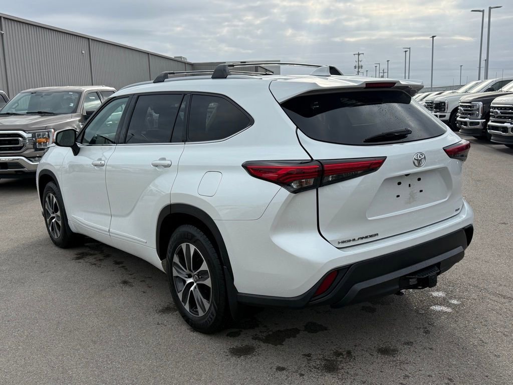 Used 2022 Toyota Highlander XLE image 21