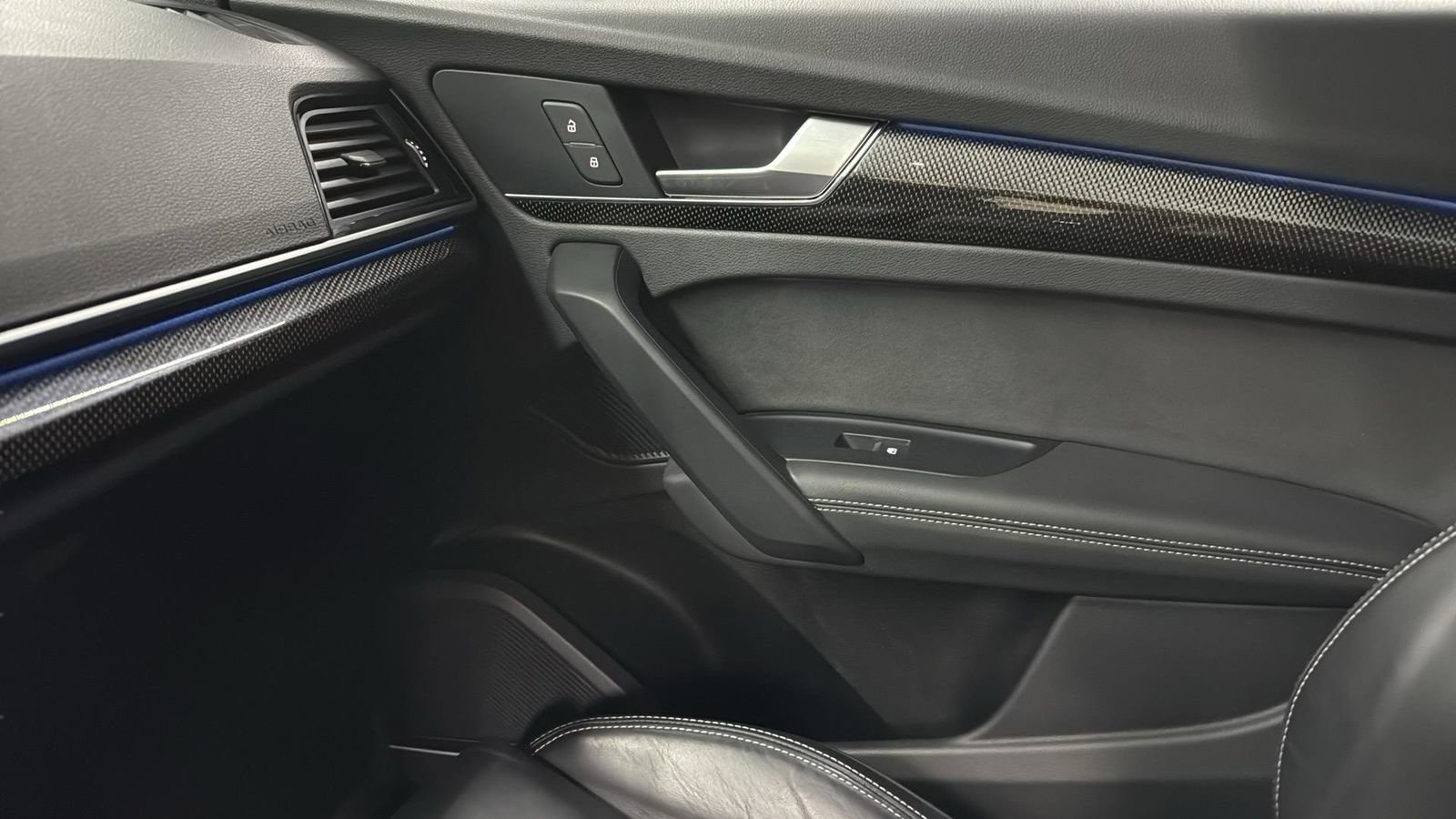 Used 2023 Audi SQ5 Prestige image 24