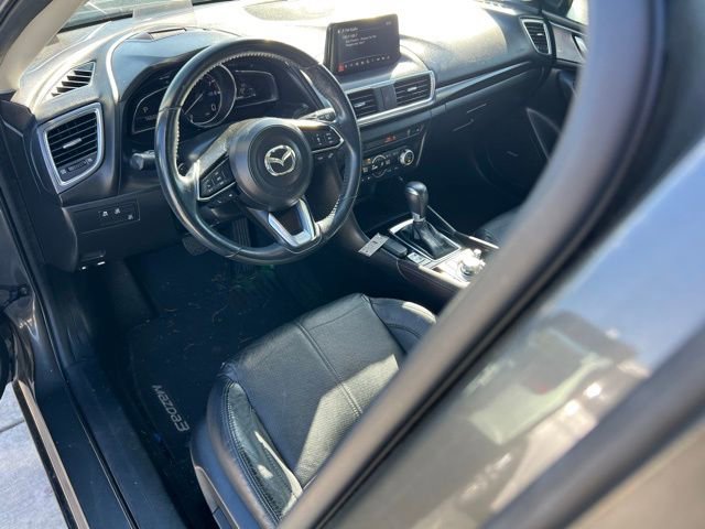 Used 2018 MAZDA MAZDA3 Grand Touring w/ Premium Equipment Package image 16