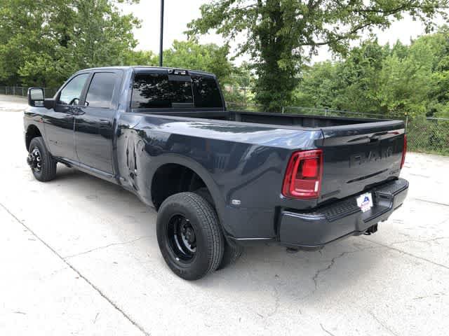 New 2026 RAM 3500 Big Horn AWD/4WD image 4