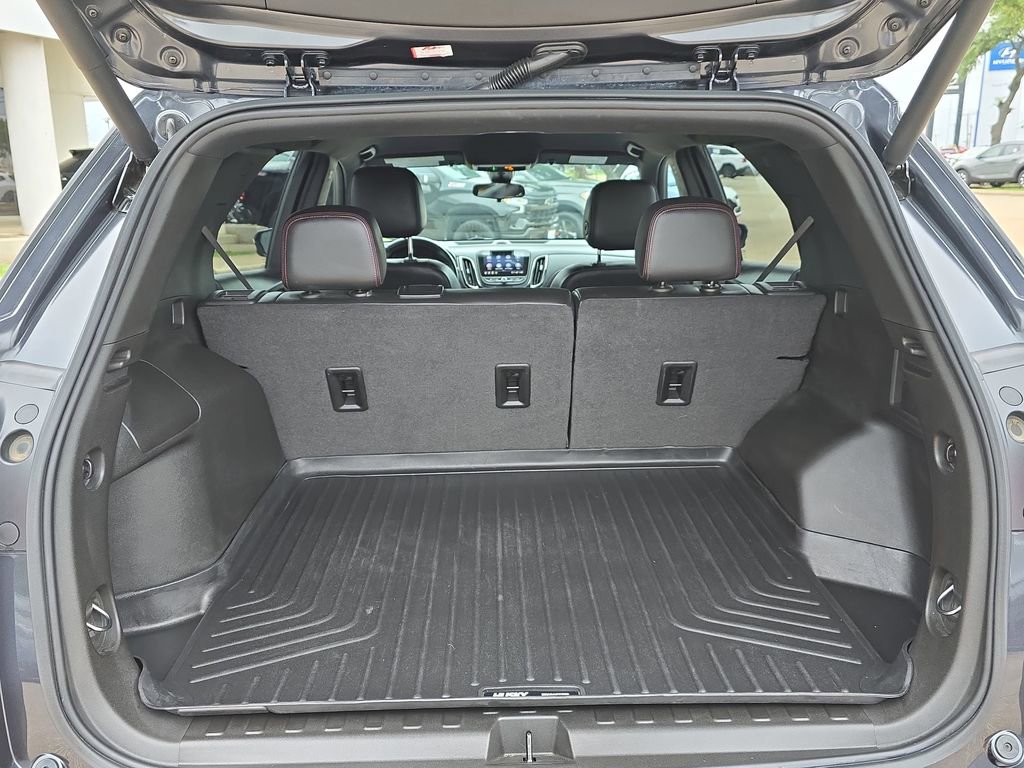 Used 2022 Chevrolet Equinox RS w/ Infotainment Package FWD image 12