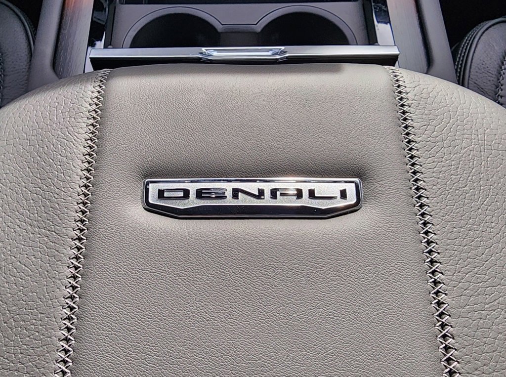 New 2026 GMC Yukon Denali w/ Denali Reserve Package image 40