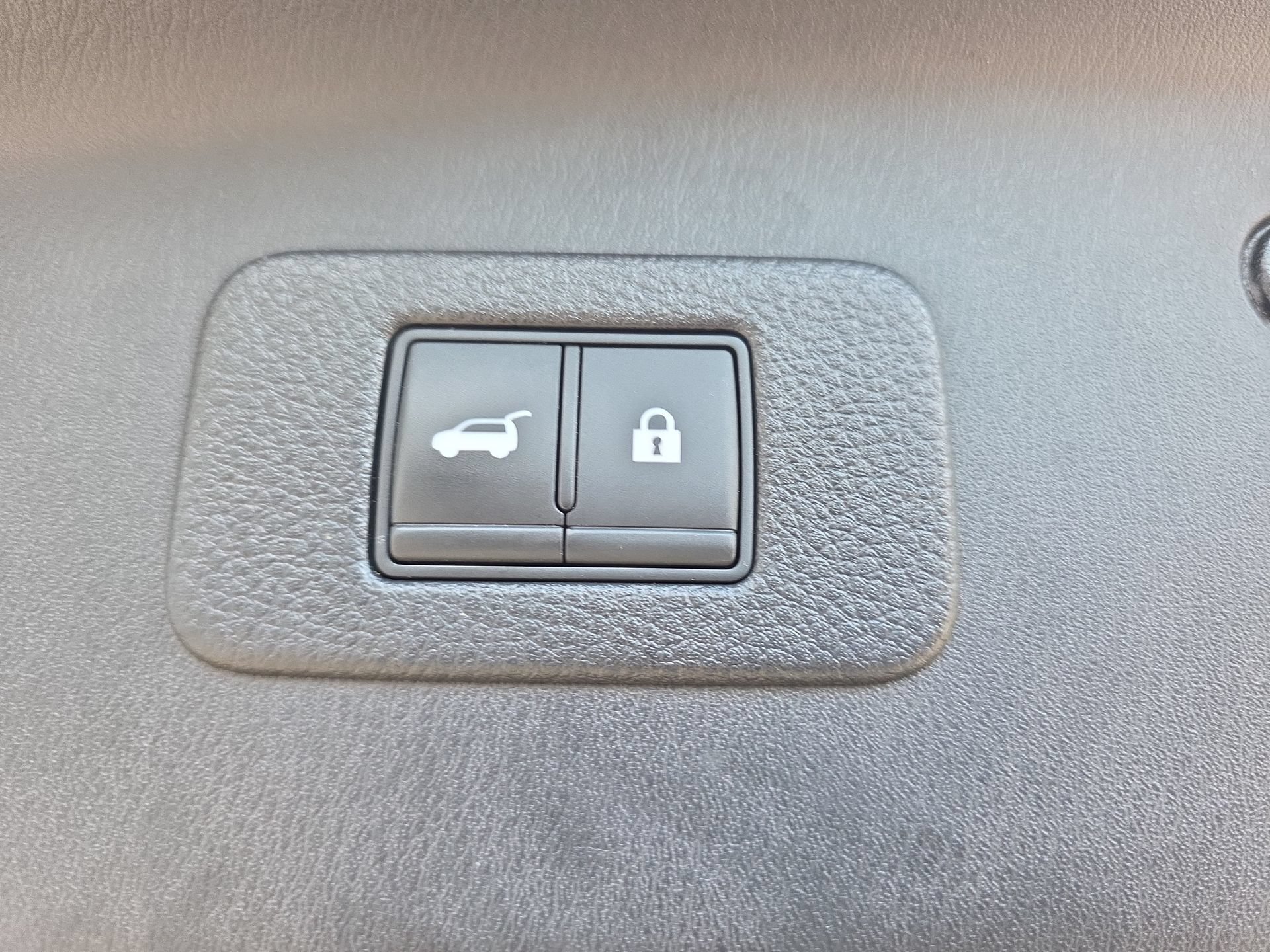 Used 2021 Nissan Armada Platinum AWD/4WD image 13