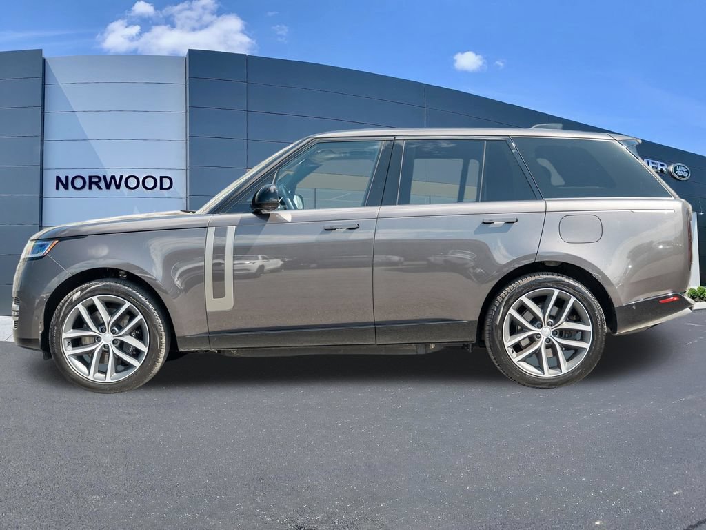 Used 2025 Land Rover Range Rover SE AWD/4WD image 7