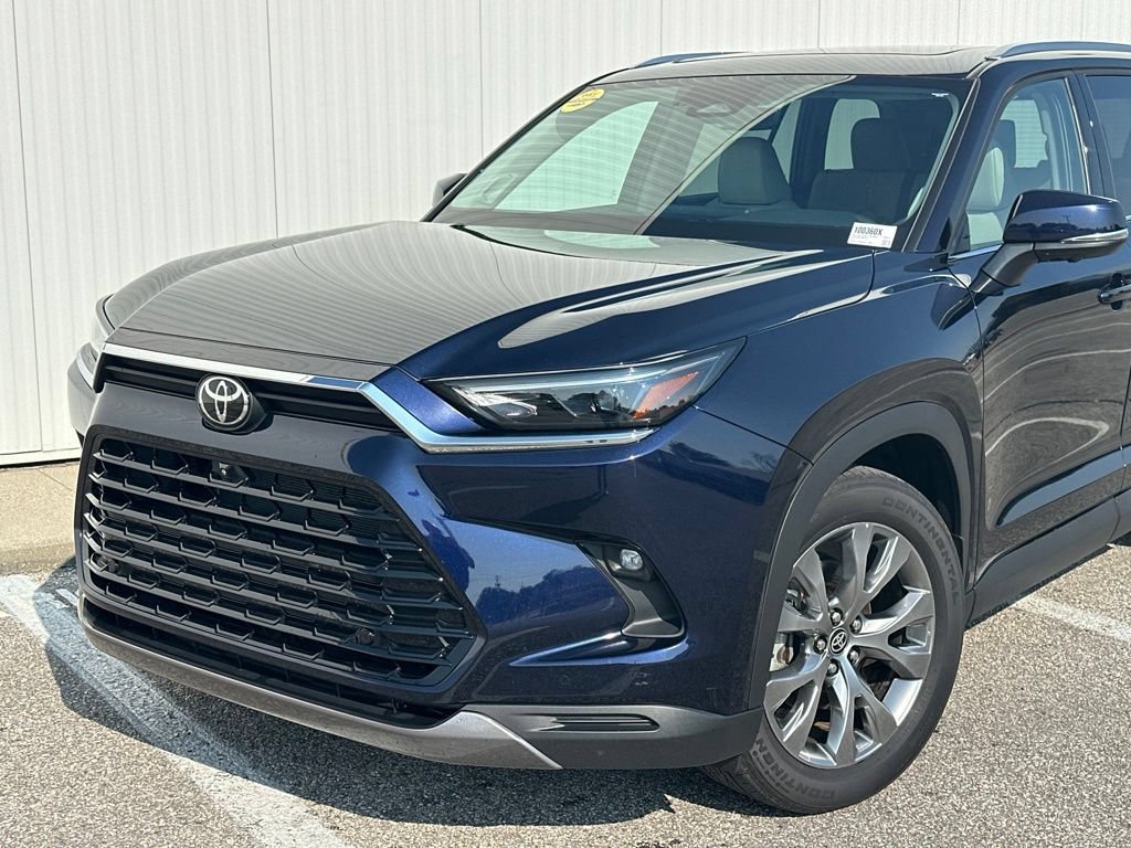 Used 2024 Toyota Grand Highlander AWD Hybrid image 2